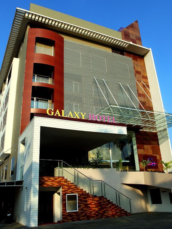 Paravoor Galaxy Hotel Cherai Beach Exterior photo